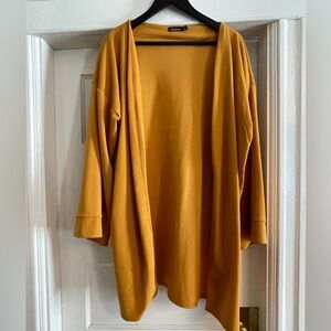 NWOT Gold Kimono sleeve top